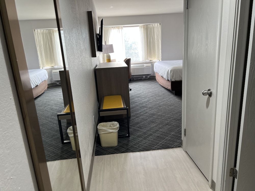 Suite, 1 King Bed with Sofa bed, Non Smoking (Upgrade)