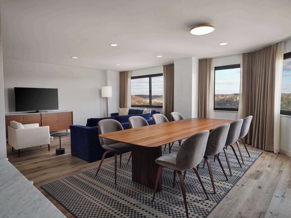 Sonesta White Plains Downtown Luxury Suite, Multiple Beds 7