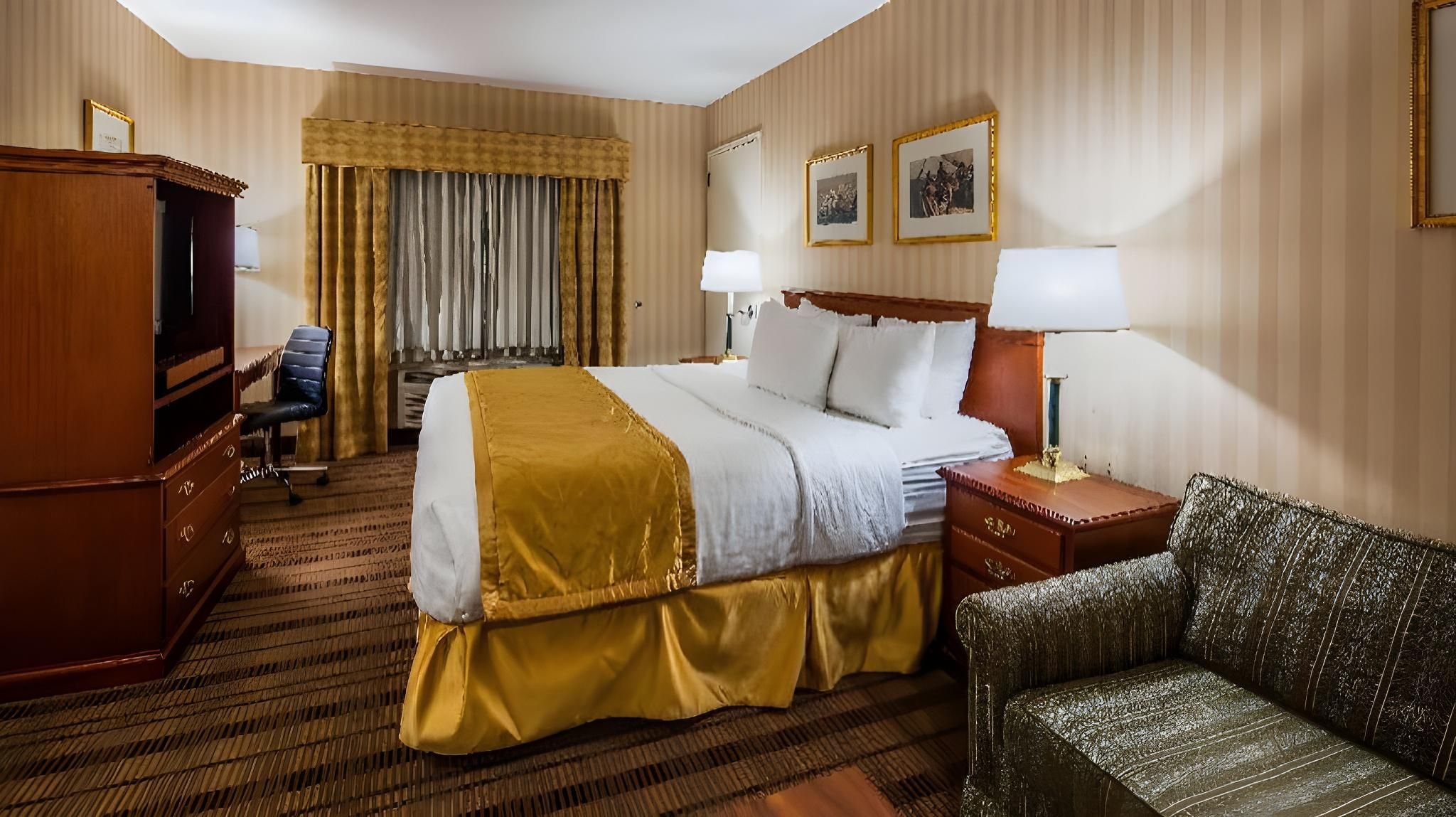 SureStay Plus by Best Western Woodbury Inn 1 Double Bed, Nonsmoking, Refrigerator 2