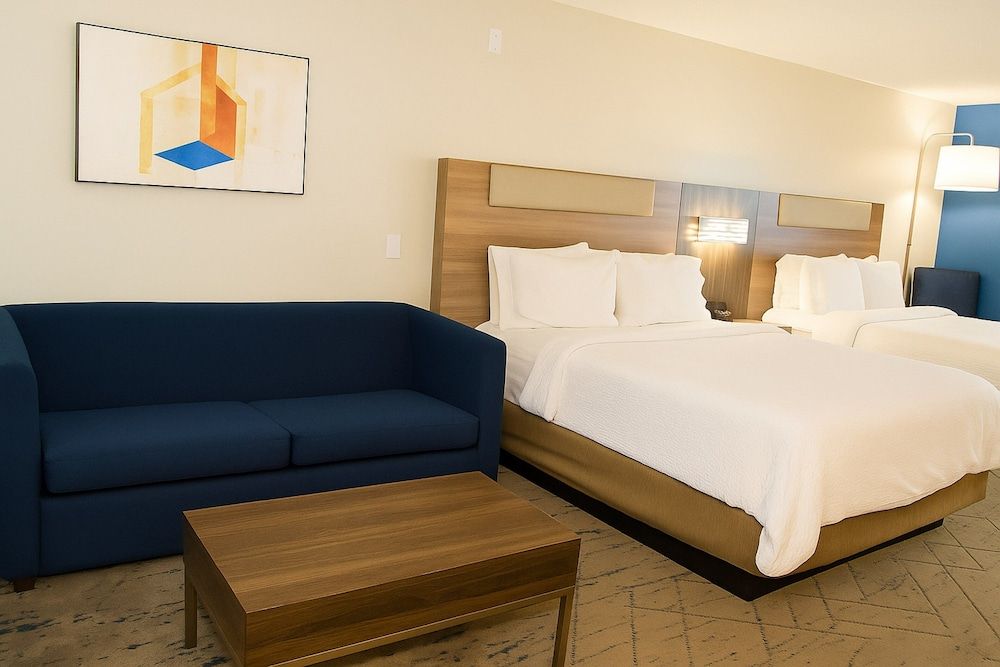 Standard Room, 2 Queen Beds, Roll-in Shower (Communications, Roll-In Shower)