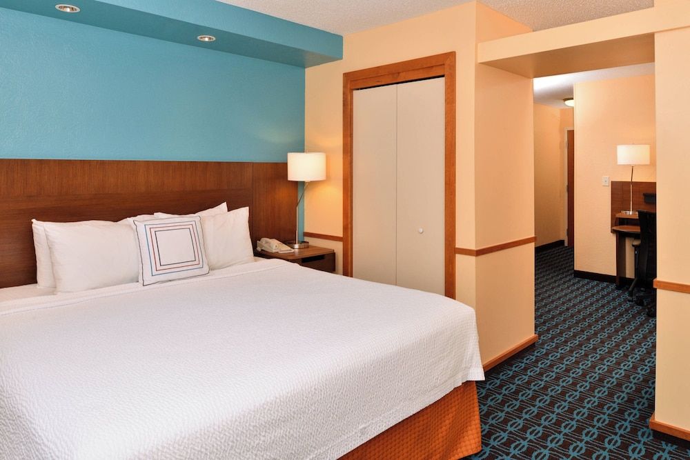 Executive Studio, 1 King Bed with Sofa bed (Hearing Accessible)