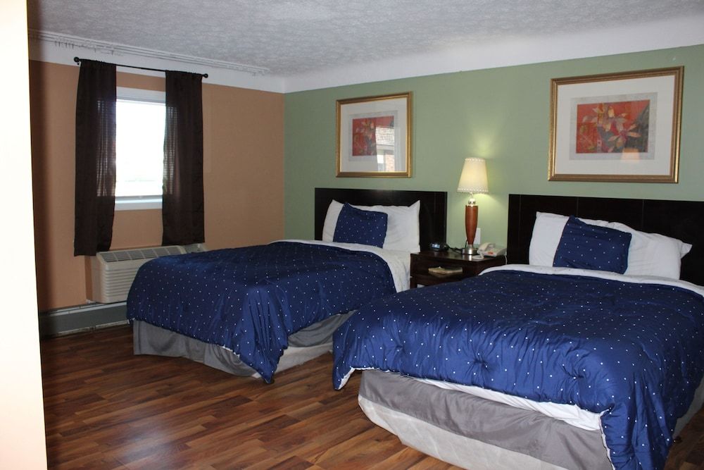 Bellevue Hotel & Suites Standard Double Room 8