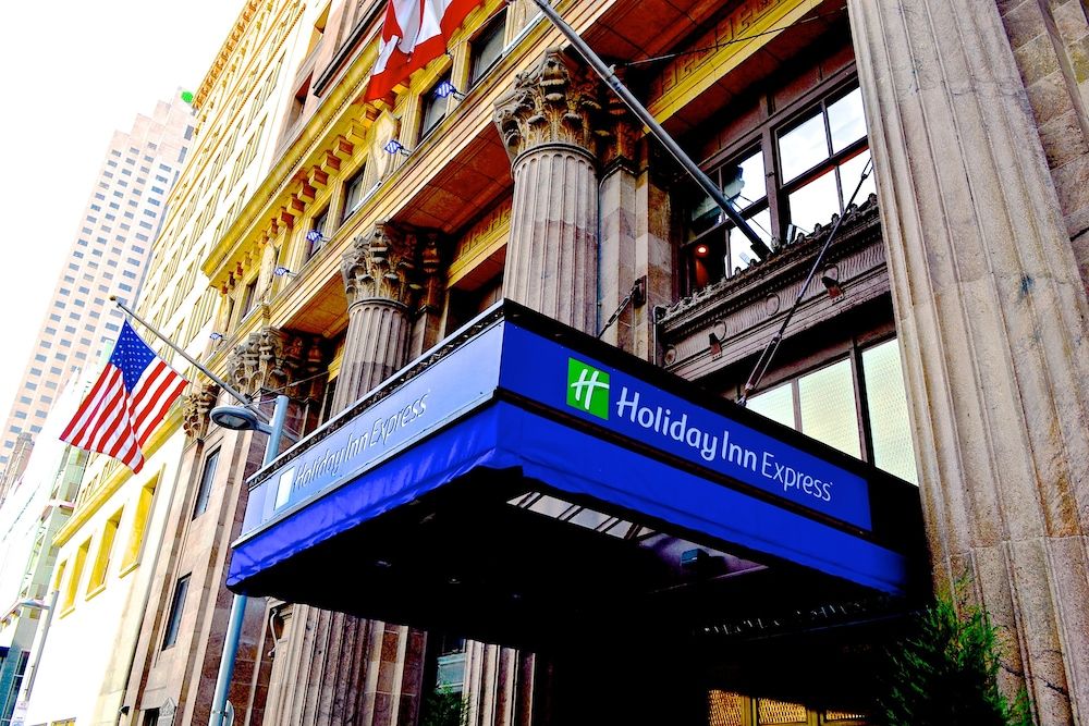 undefined Holiday Inn Express Cleveland Downtown by IHG 3
