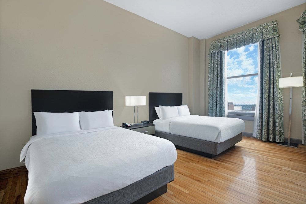 Holiday Inn Express Cleveland Downtown by IHG Standard Room, 2 Queen Beds 2