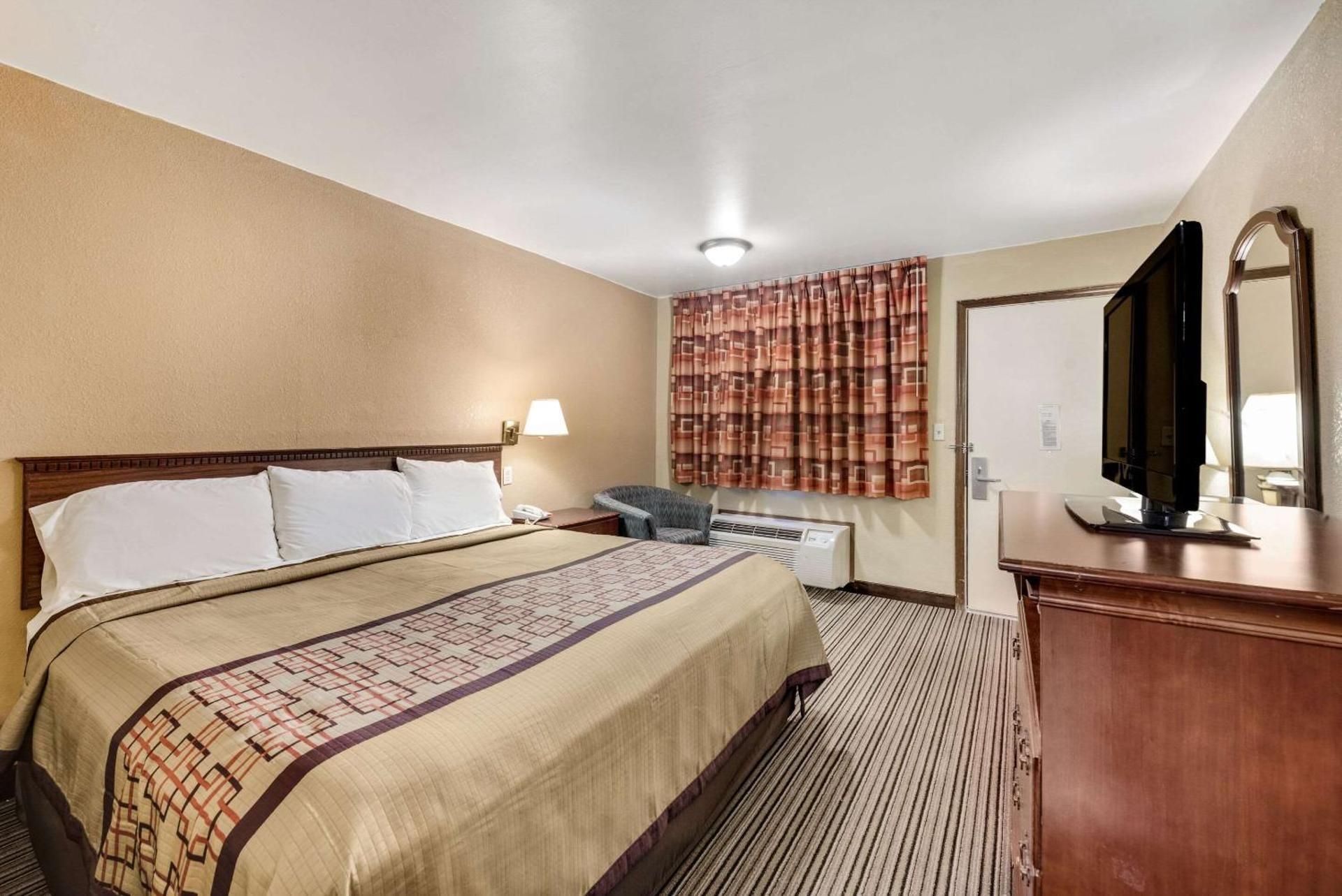 King Room - Accessible/Non Smoking