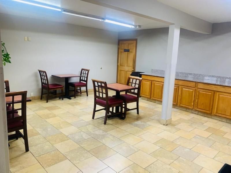 undefined Rodeway Inn Columbus West 9