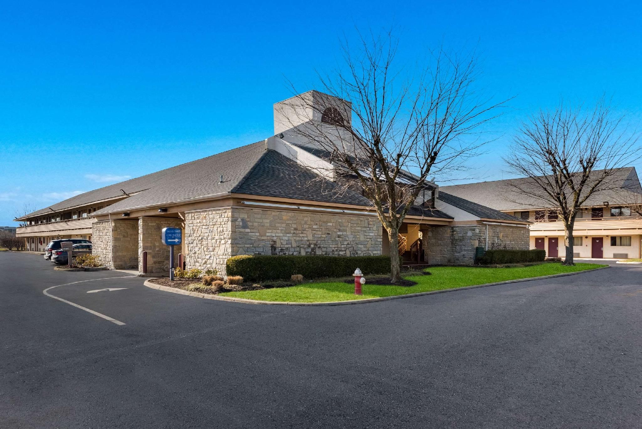 undefined Rodeway Inn Columbus West 2