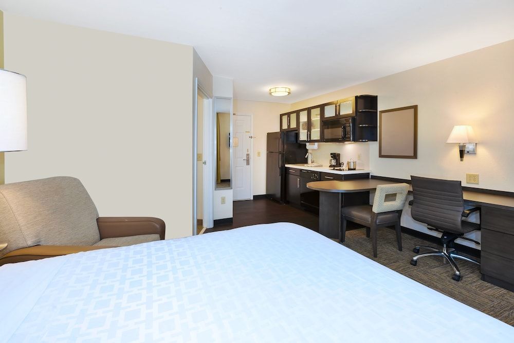 undefined Candlewood Suites Polaris by IHG 3