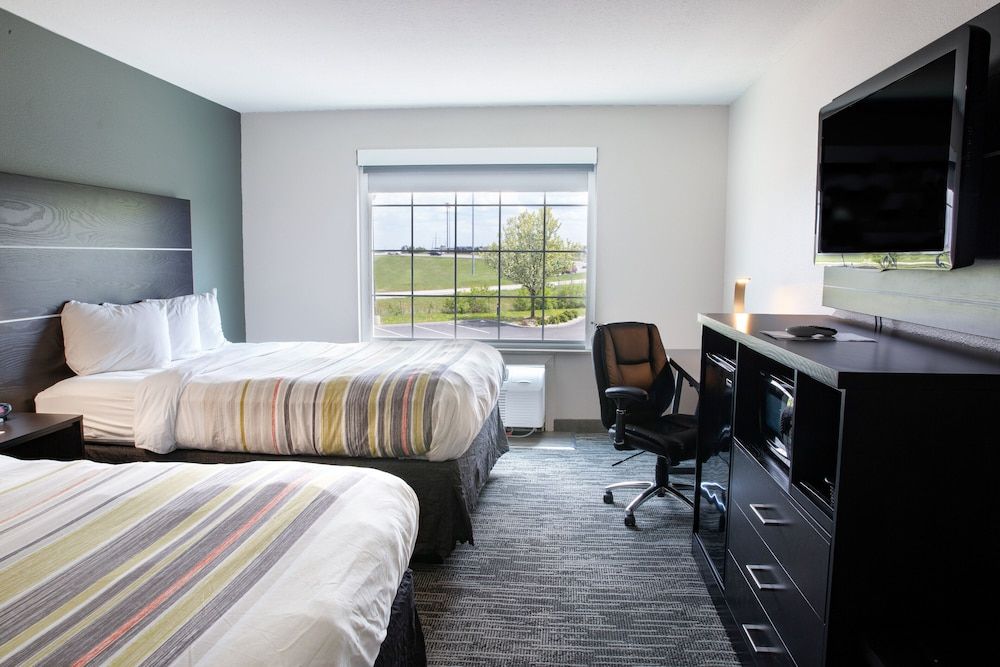 undefined Country Inn & Suites by Radisson, Columbus West, OH 8