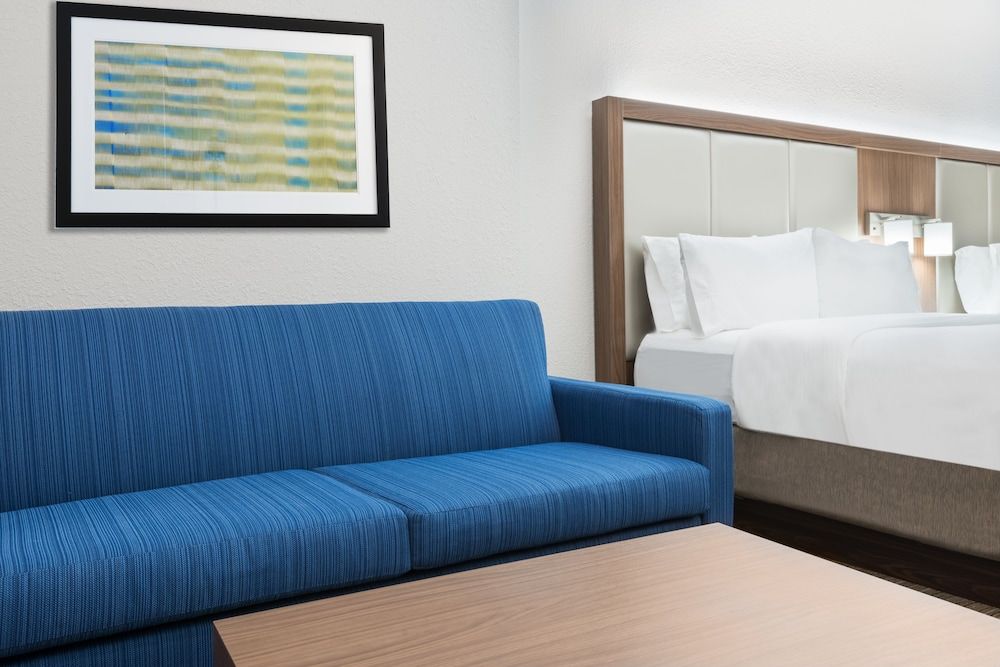 Suite, Accessible, Non Smoking (Hearing)