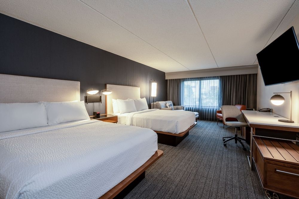 Room, Multiple Beds