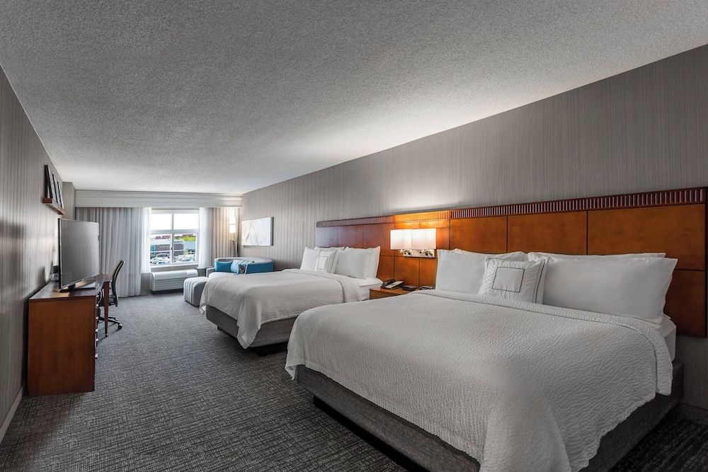 Courtyard by Marriott Easton-Columbus
