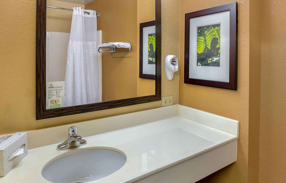 Extended Stay America Suites Columbus NE I270 Studio, 1 Queen Bed, Non Smoking 4