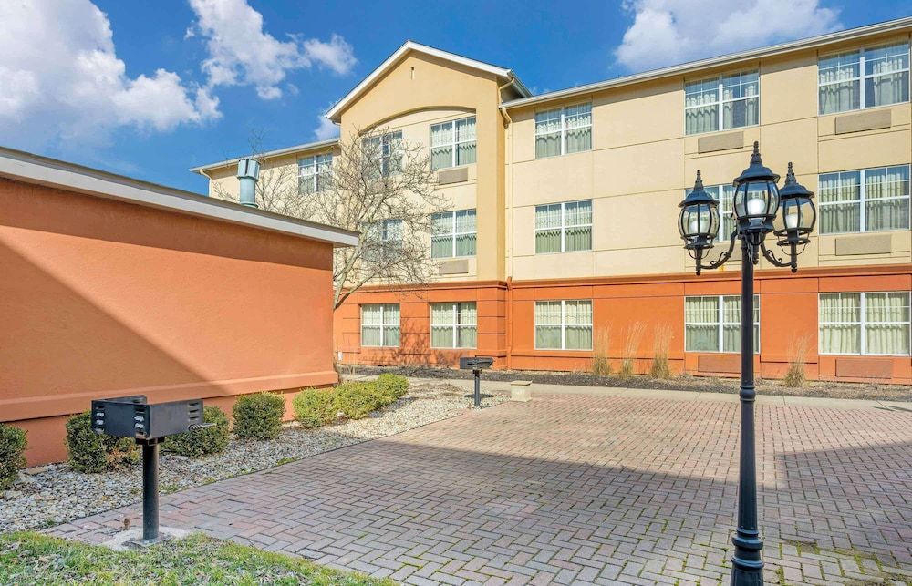 undefined Extended Stay America Suites Columbus Polaris 7