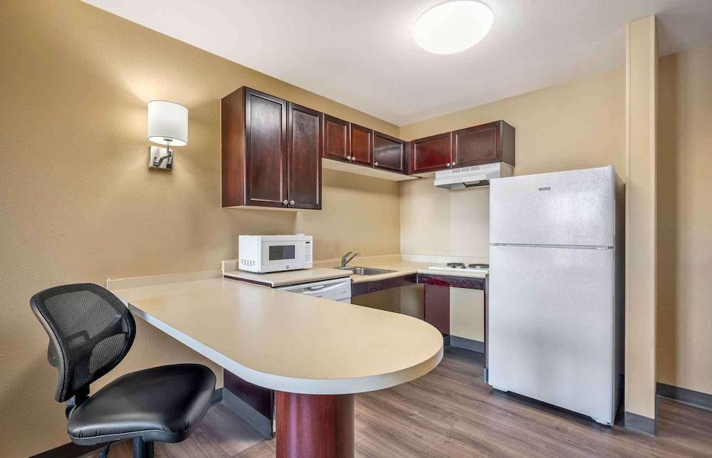 undefined Extended Stay America Suites Columbus Polaris 9