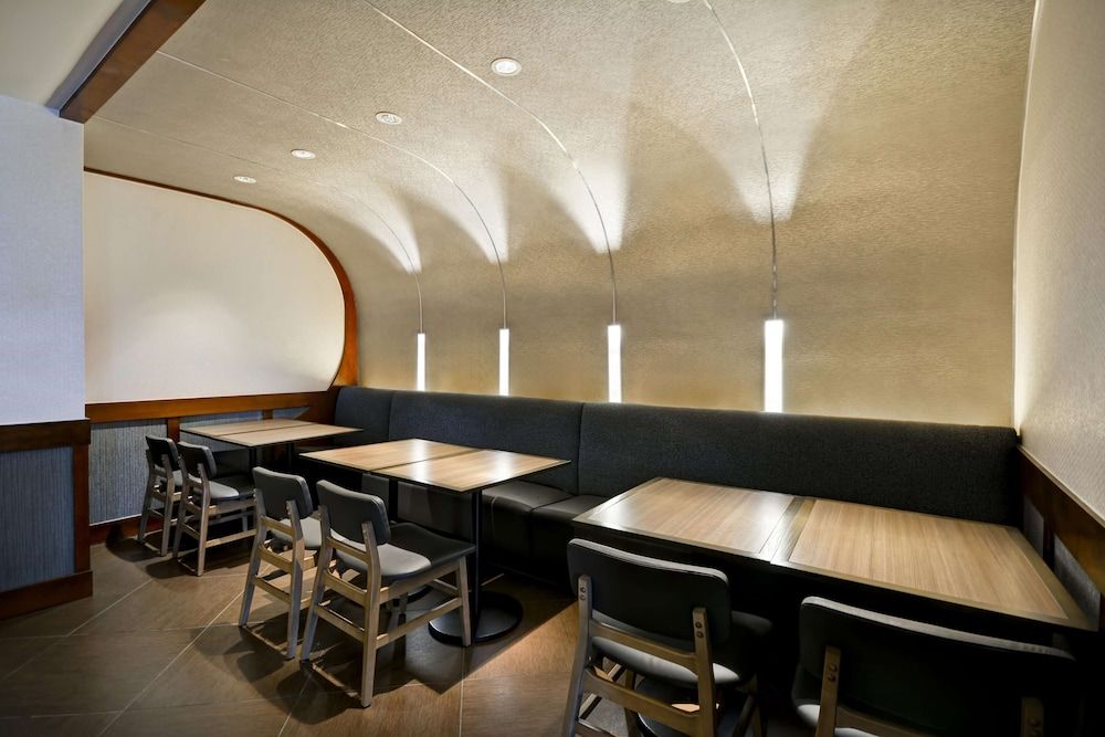 undefined Hyatt Place Columbus/Worthington 8