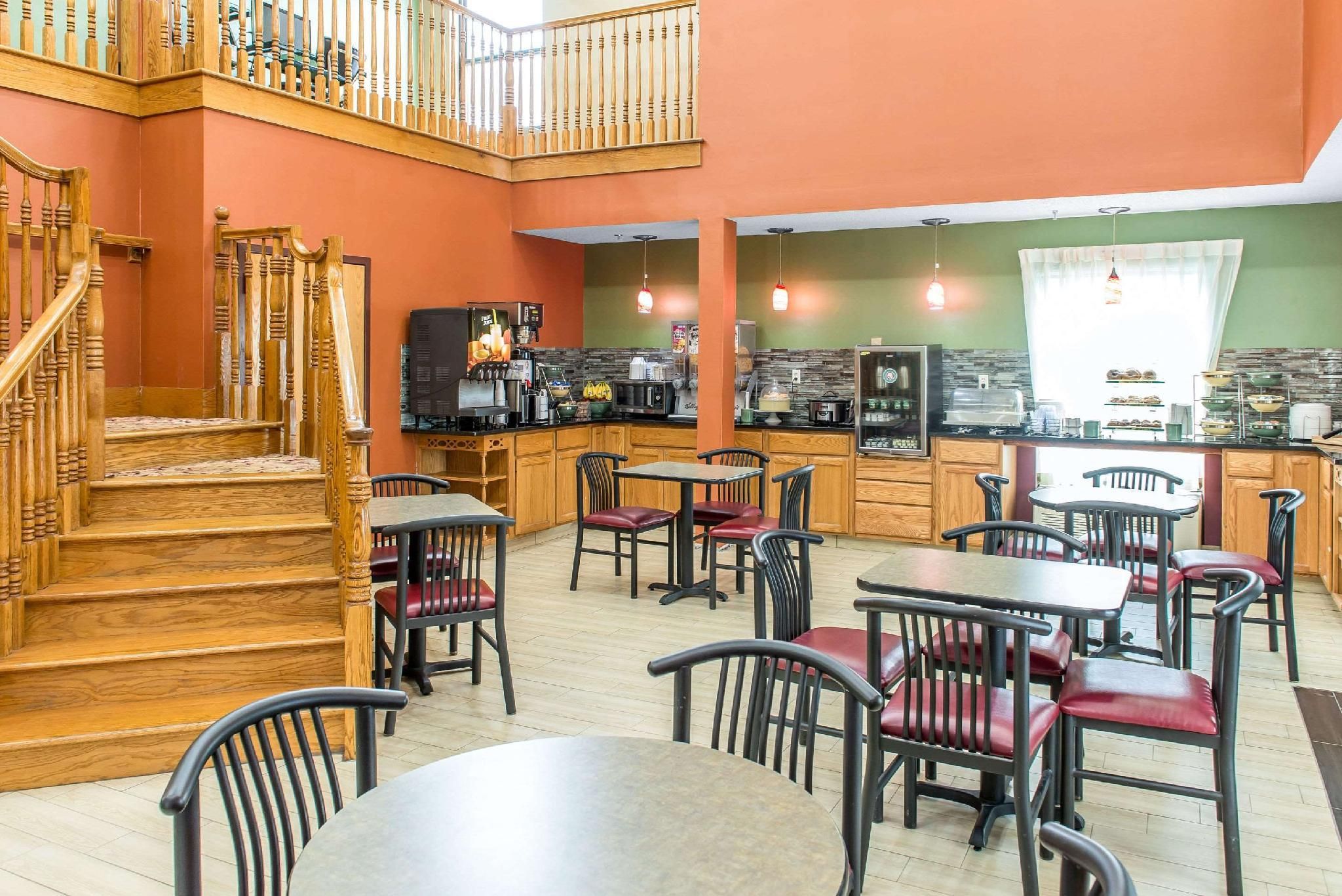 undefined Quality Inn & Suites Columbus West - Hilliard 9