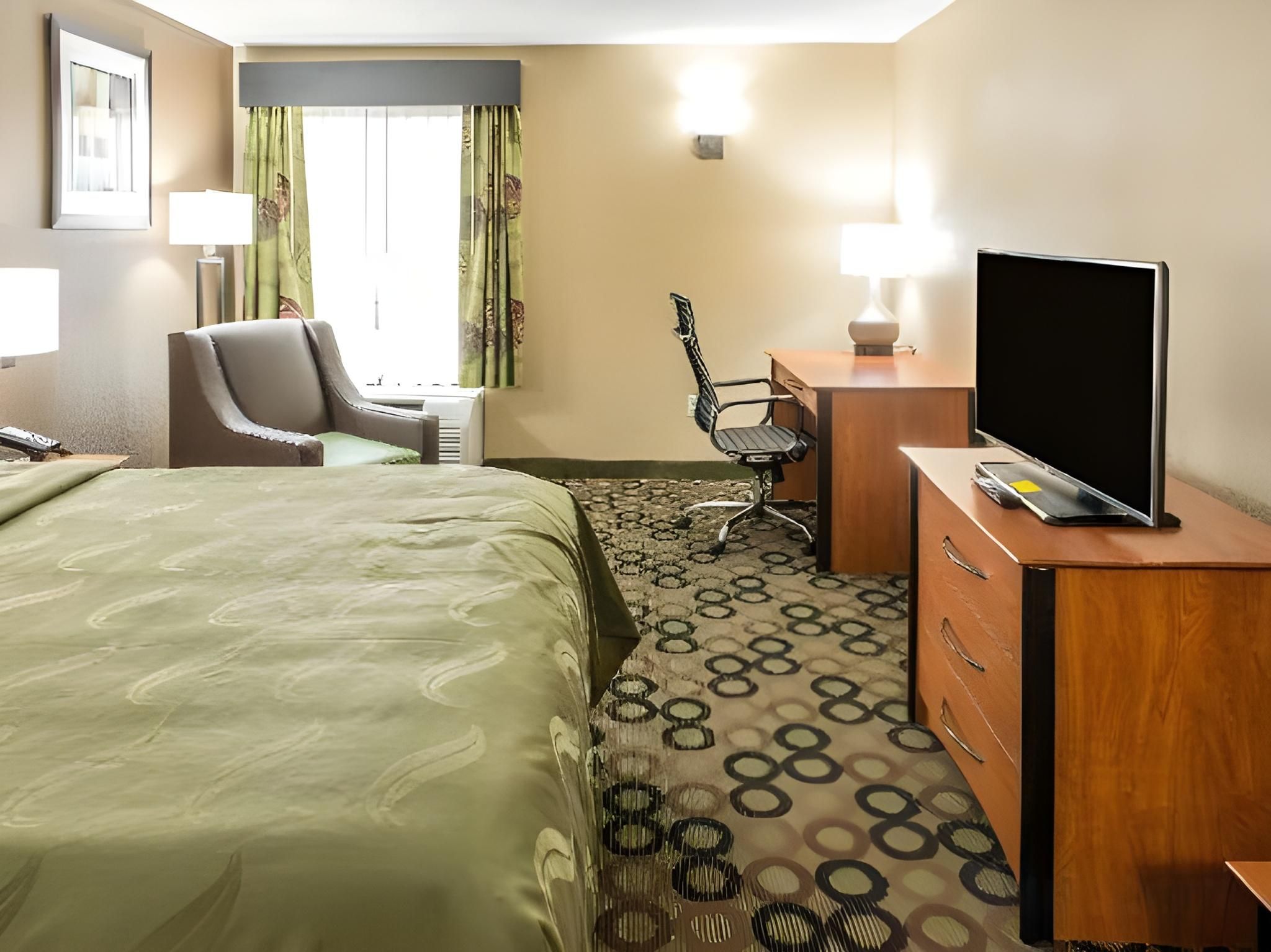 1 Queen Bed, Nonsmoking