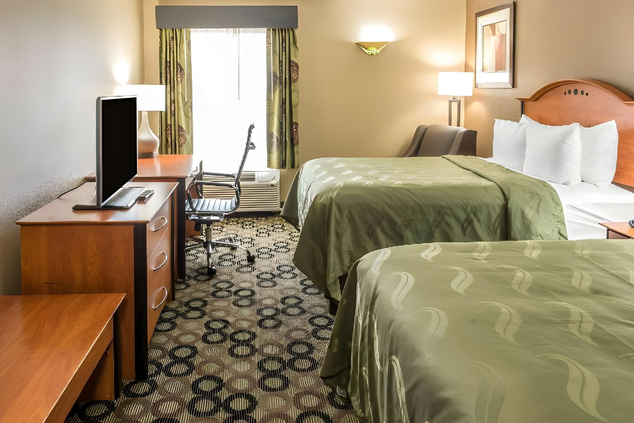 undefined Quality Inn & Suites Columbus West - Hilliard 7