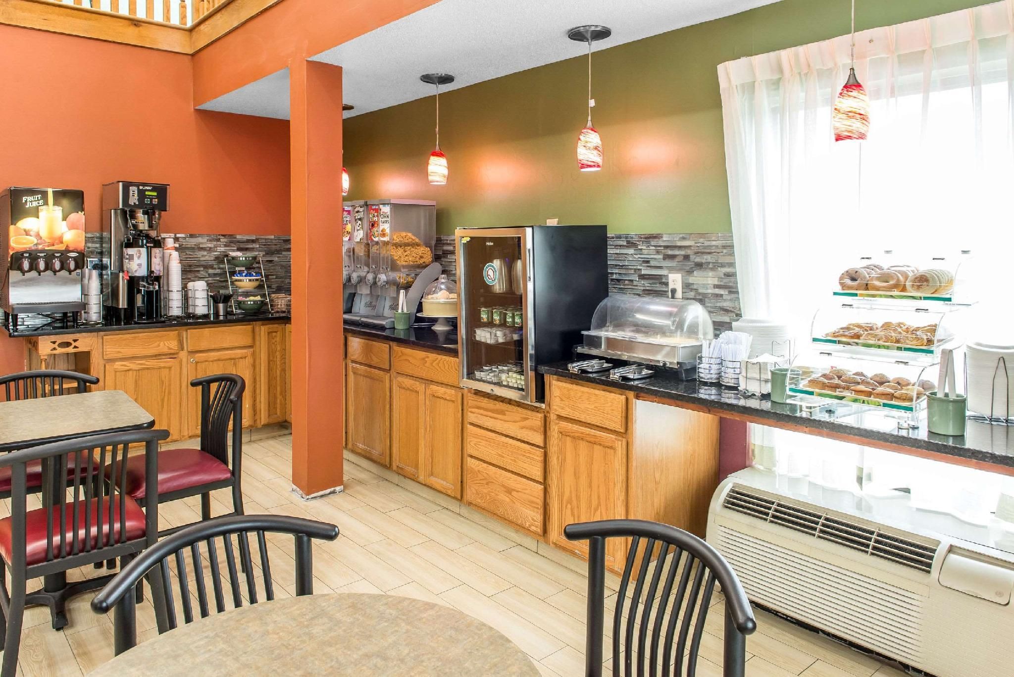 undefined Quality Inn & Suites Columbus West - Hilliard 8