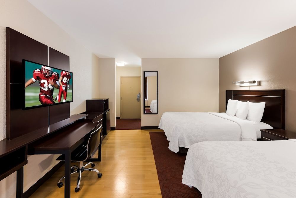 Red Roof Inn PLUS+ Columbus Downtown-Convention Center Deluxe Room, 2 Double Beds (Smoke Free)