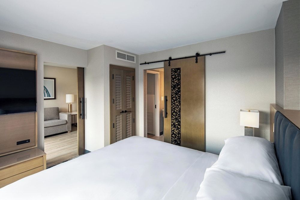 undefined Sheraton Suites Columbus Worthington 3