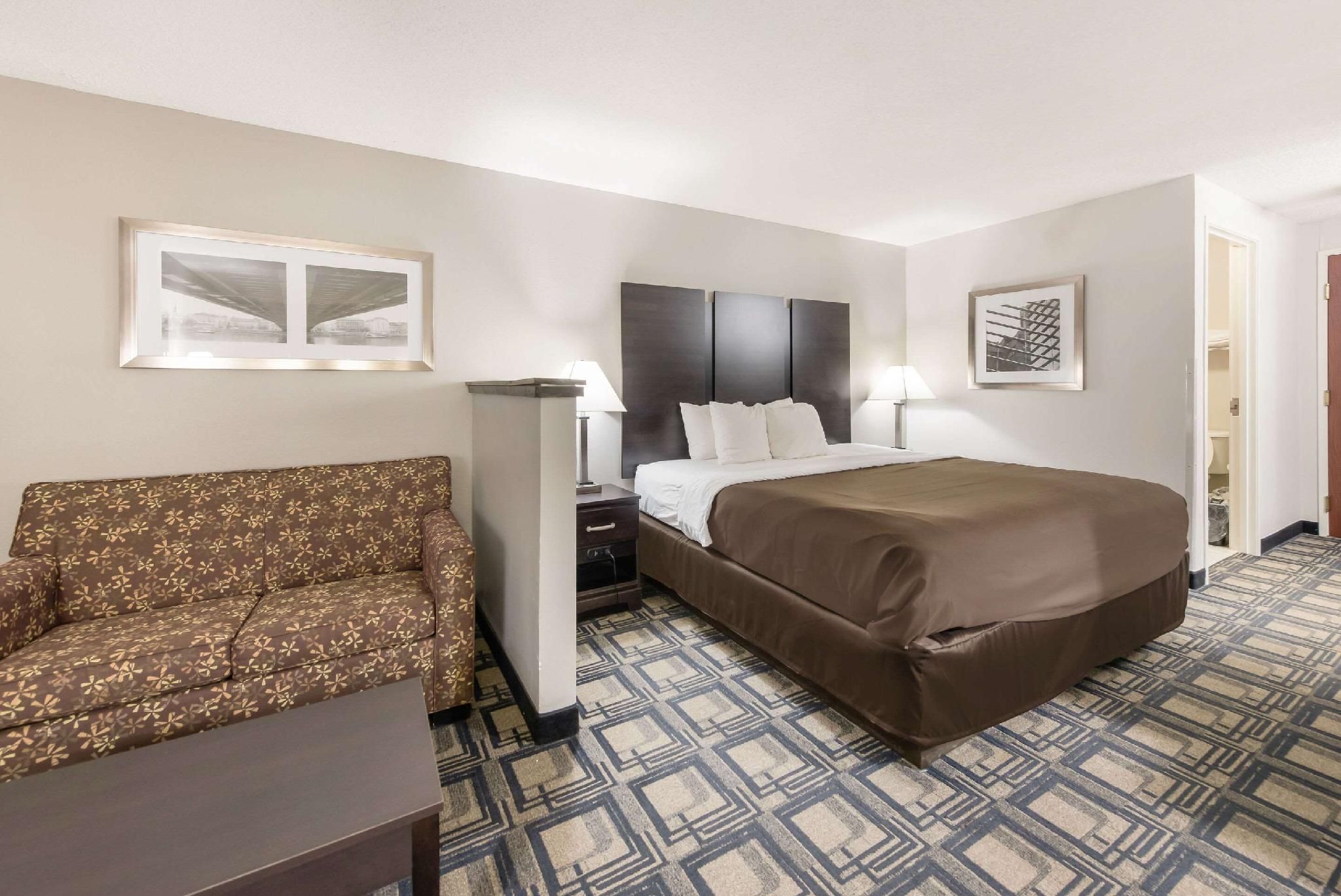 1 King Bed, Efficiency, Suite, Nonsmoking