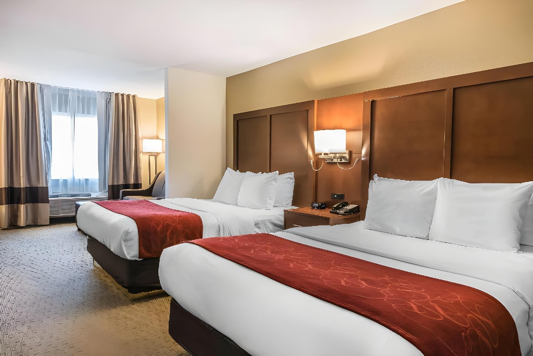 2 Queen Beds, Suite, Nonsmoking, Accessible