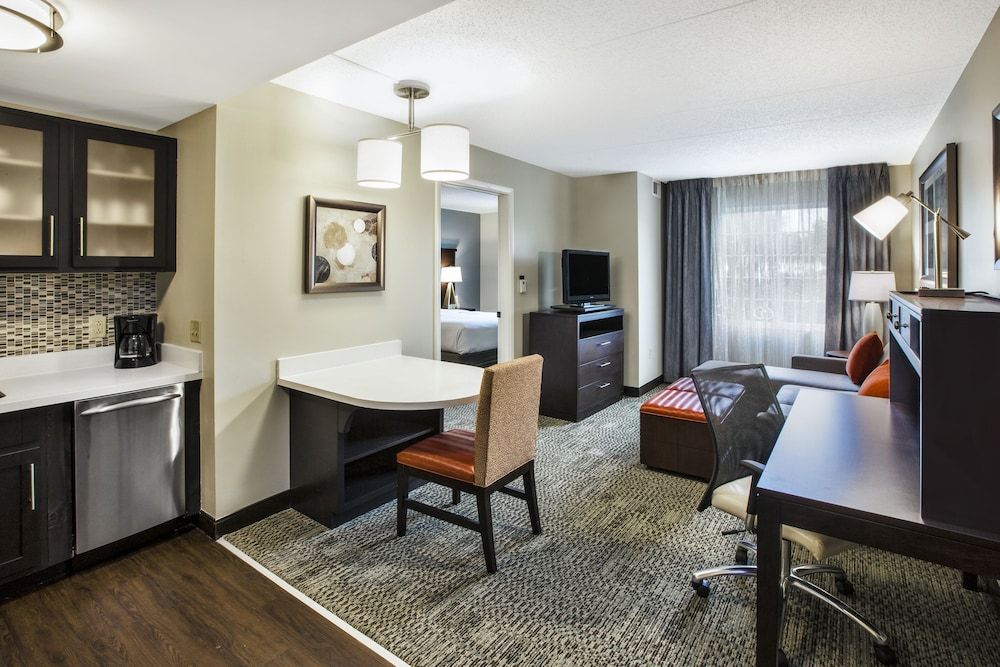 Suite, 1 Bedroom, Accessible, Kitchen (Comms Accessible. Roll-In Shower)