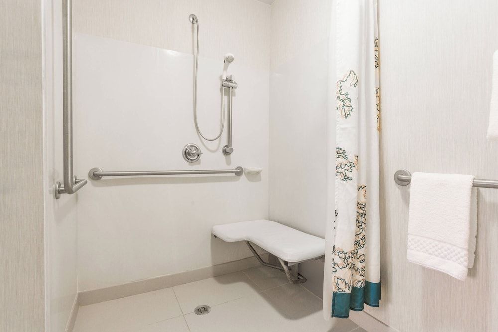 Studio, 1 King Bed with Sofa bed (Mobility/Hearing Access, Transf Shwr)