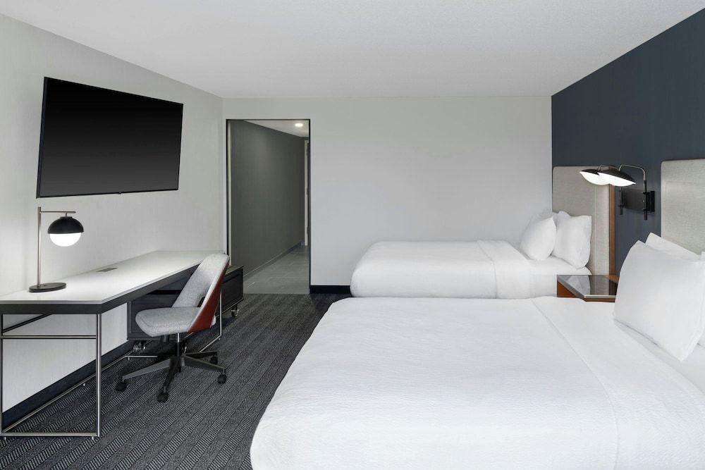 Room, 2 Queen Beds, Non Smoking