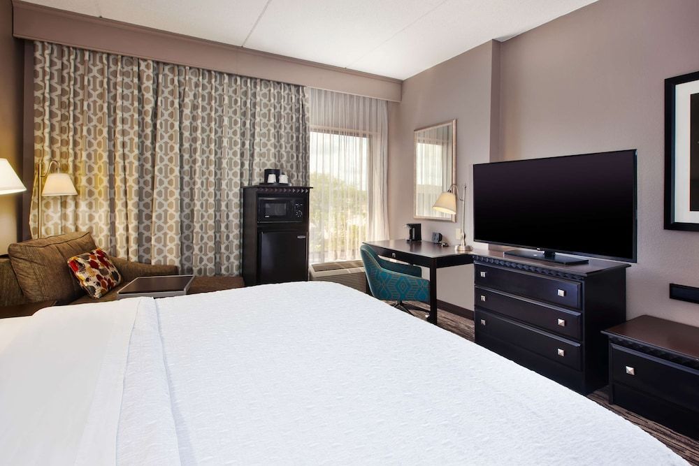 One King Bed, Non-Smoking