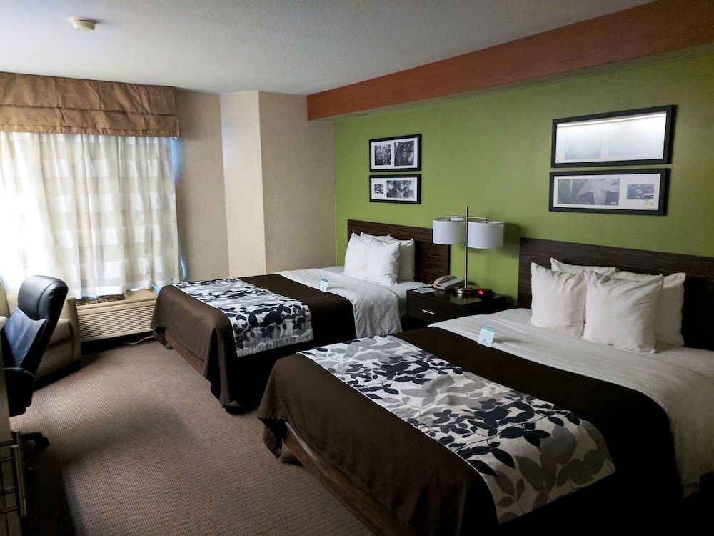 Standard Room, 2 Queen Beds, Non Smoking