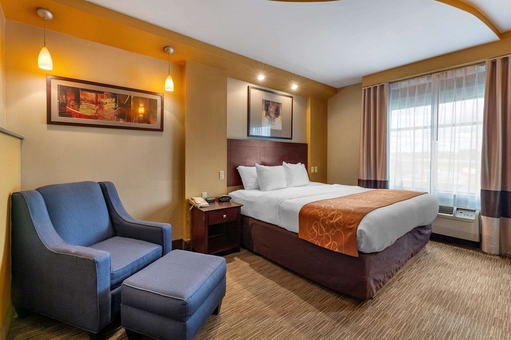 Suite, 1 King Bed, Non Smoking