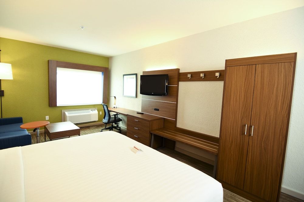 Standard Room, 1 King Bed with Sofa bed