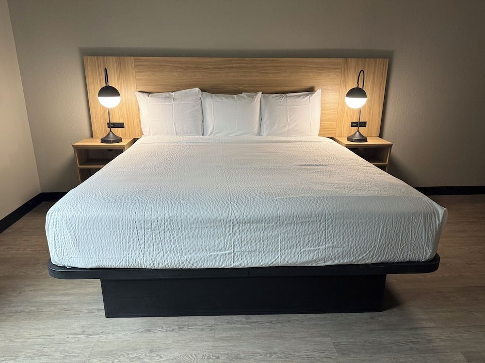 Suite, 1 King Bed, Non Smoking