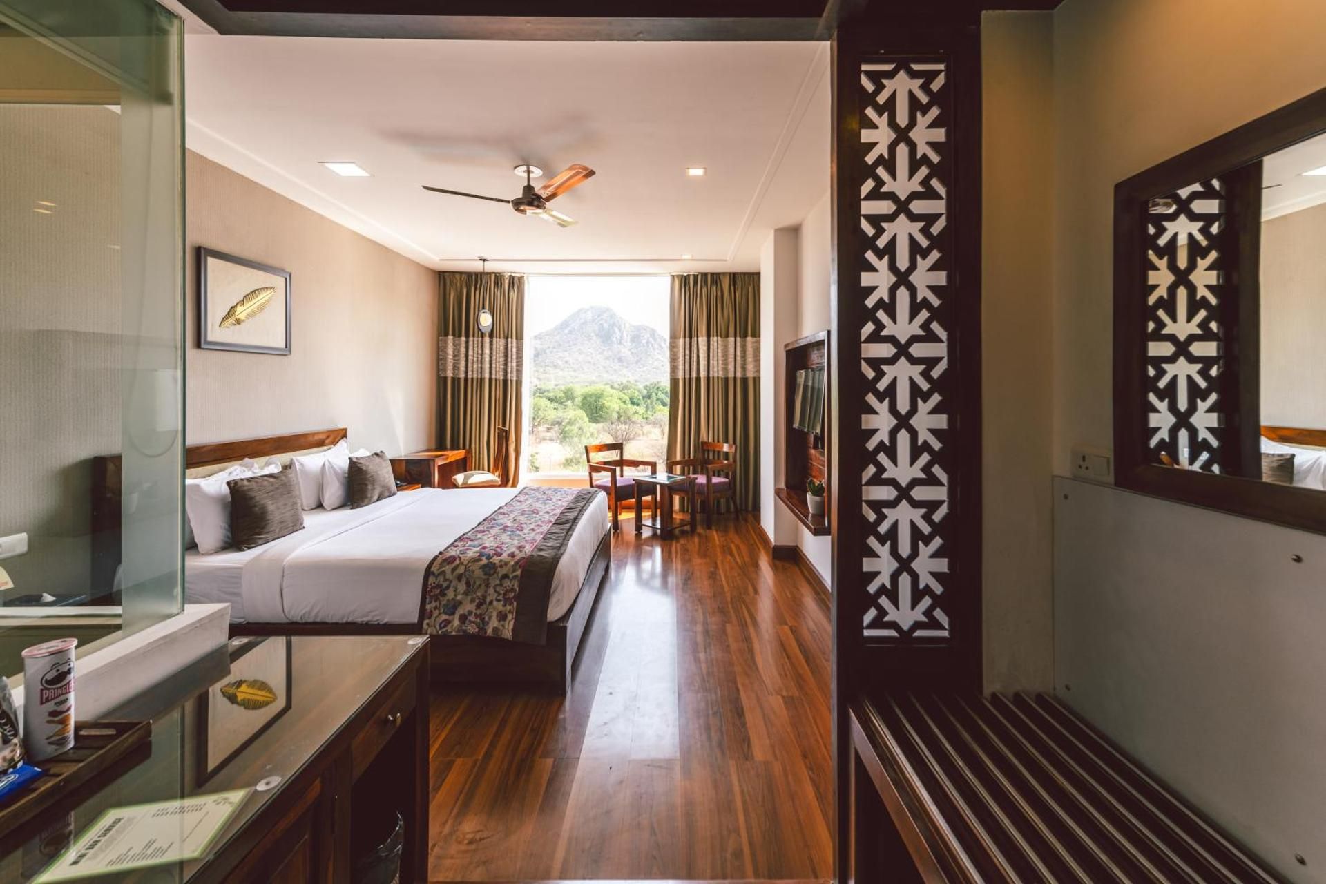 Deluxe Twin Bed Room
