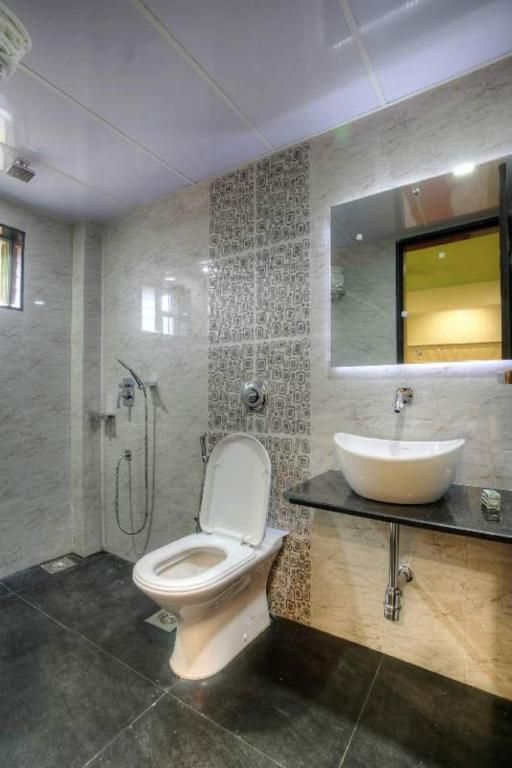 Super Deluxe - Non AC