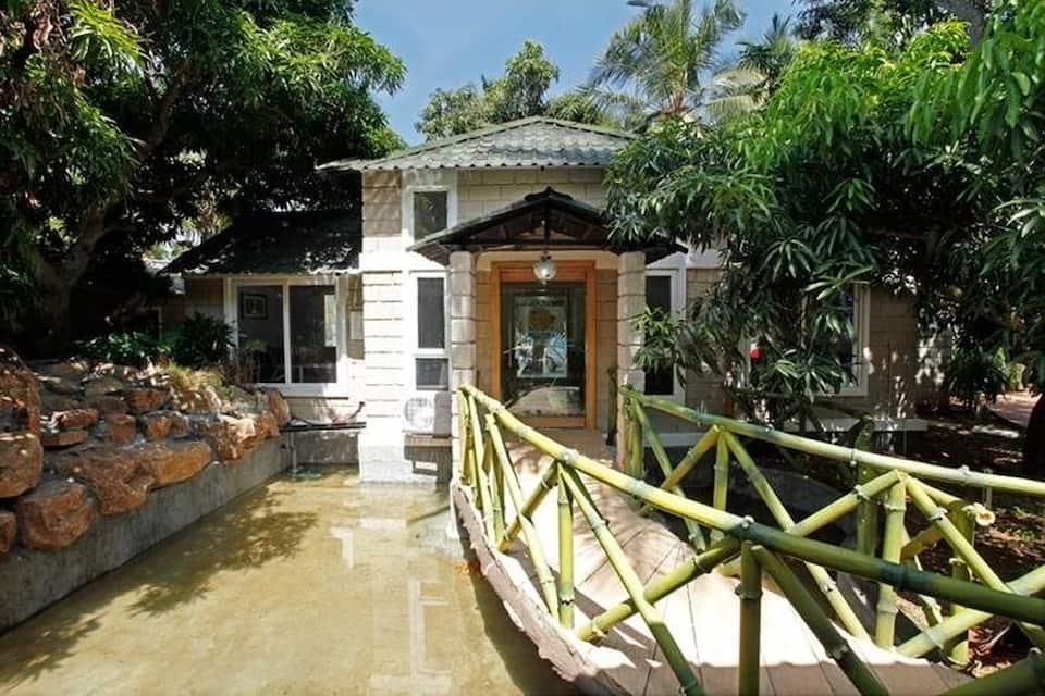 undefined Valluvar Hotel