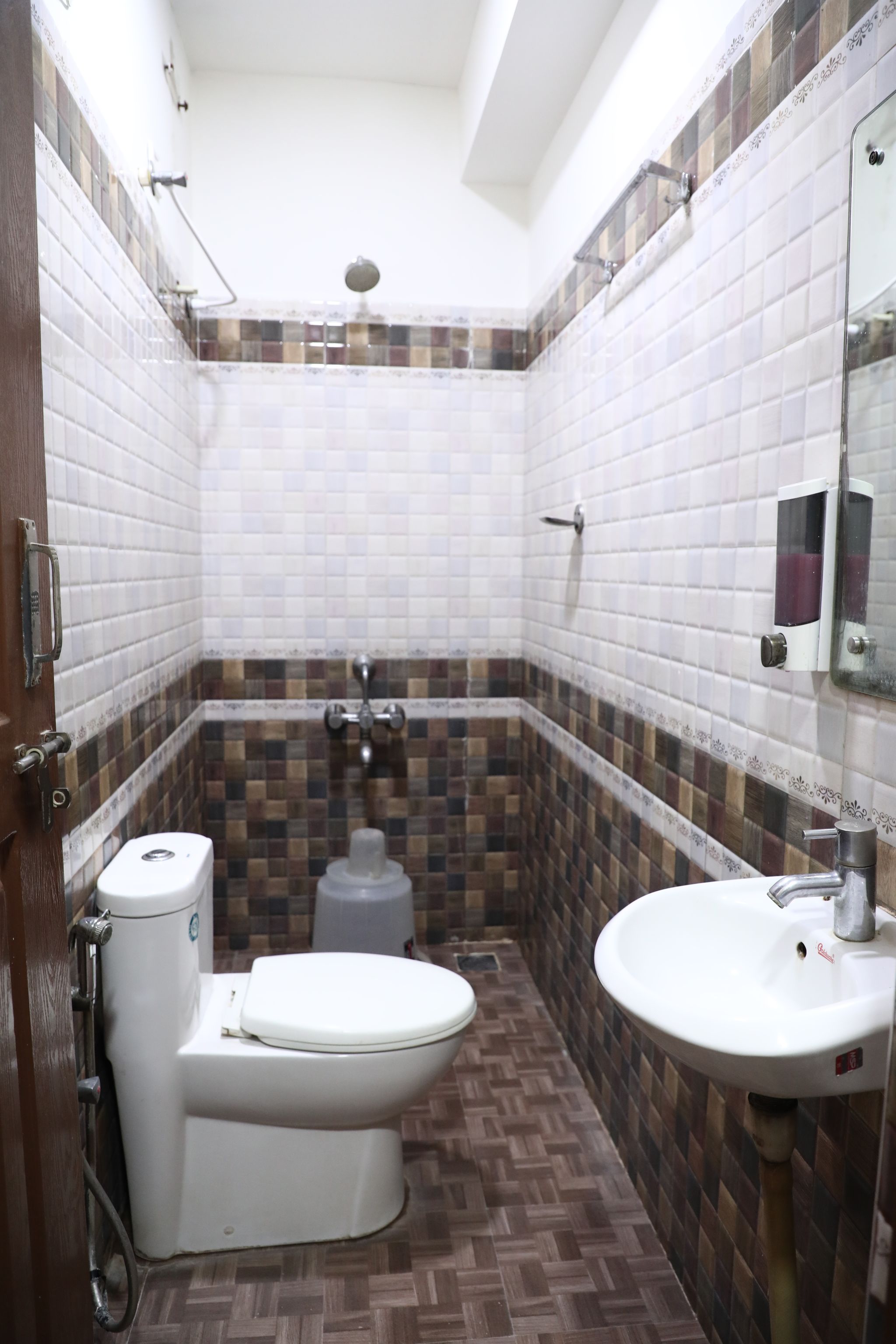 Shoba Tulip Executive Room Non AC 5
