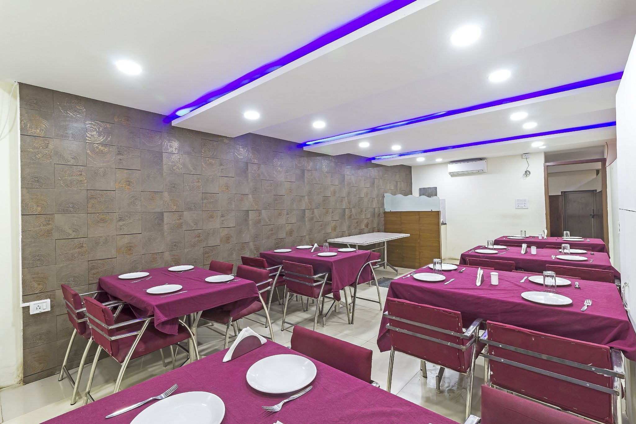 Food & Dining
