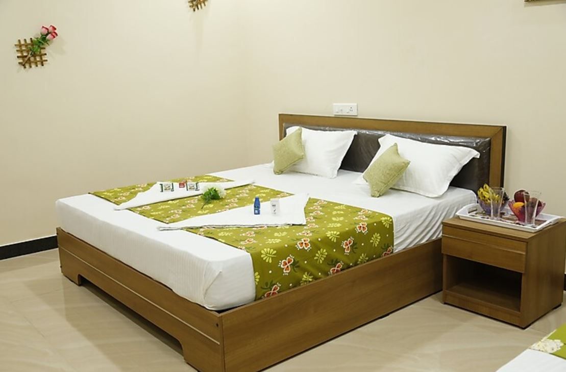 Hotel Amirtham Inn Deluxe Double Room-AC 2