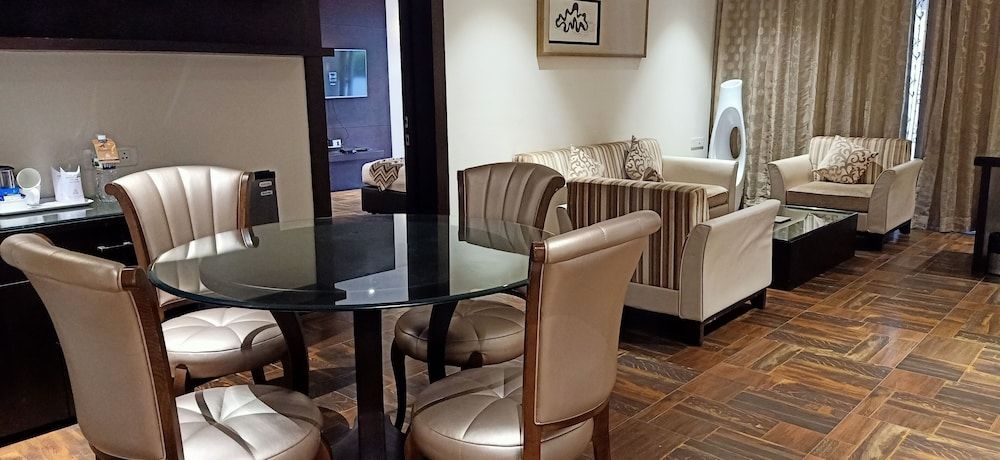 Hotel Arindum Katni