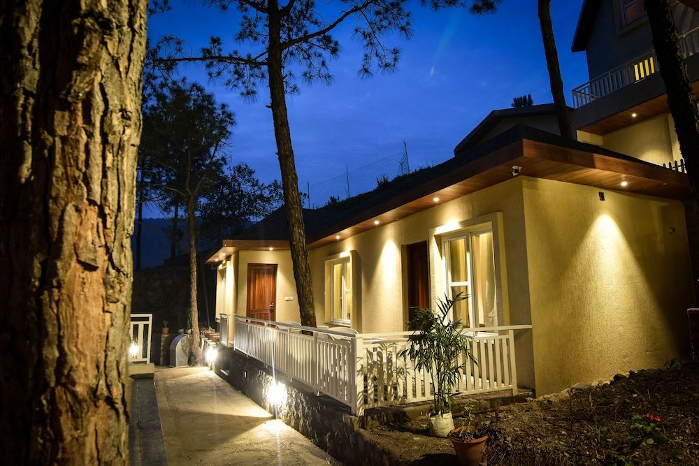 undefined Jungle Lodge Resort 9