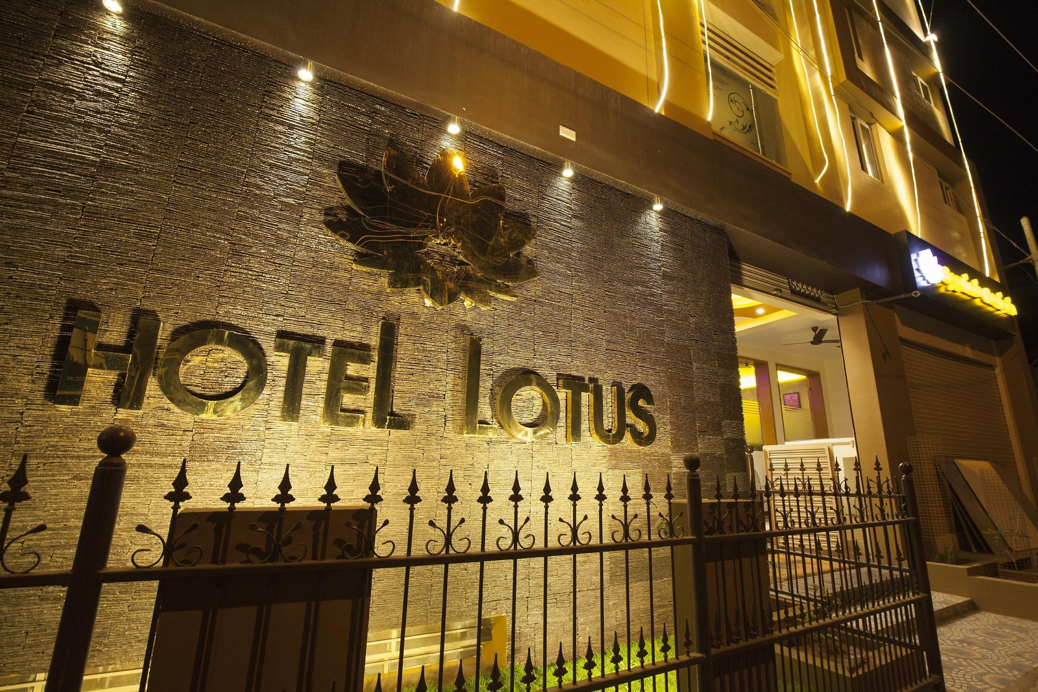 undefined Hotel Lotus 9