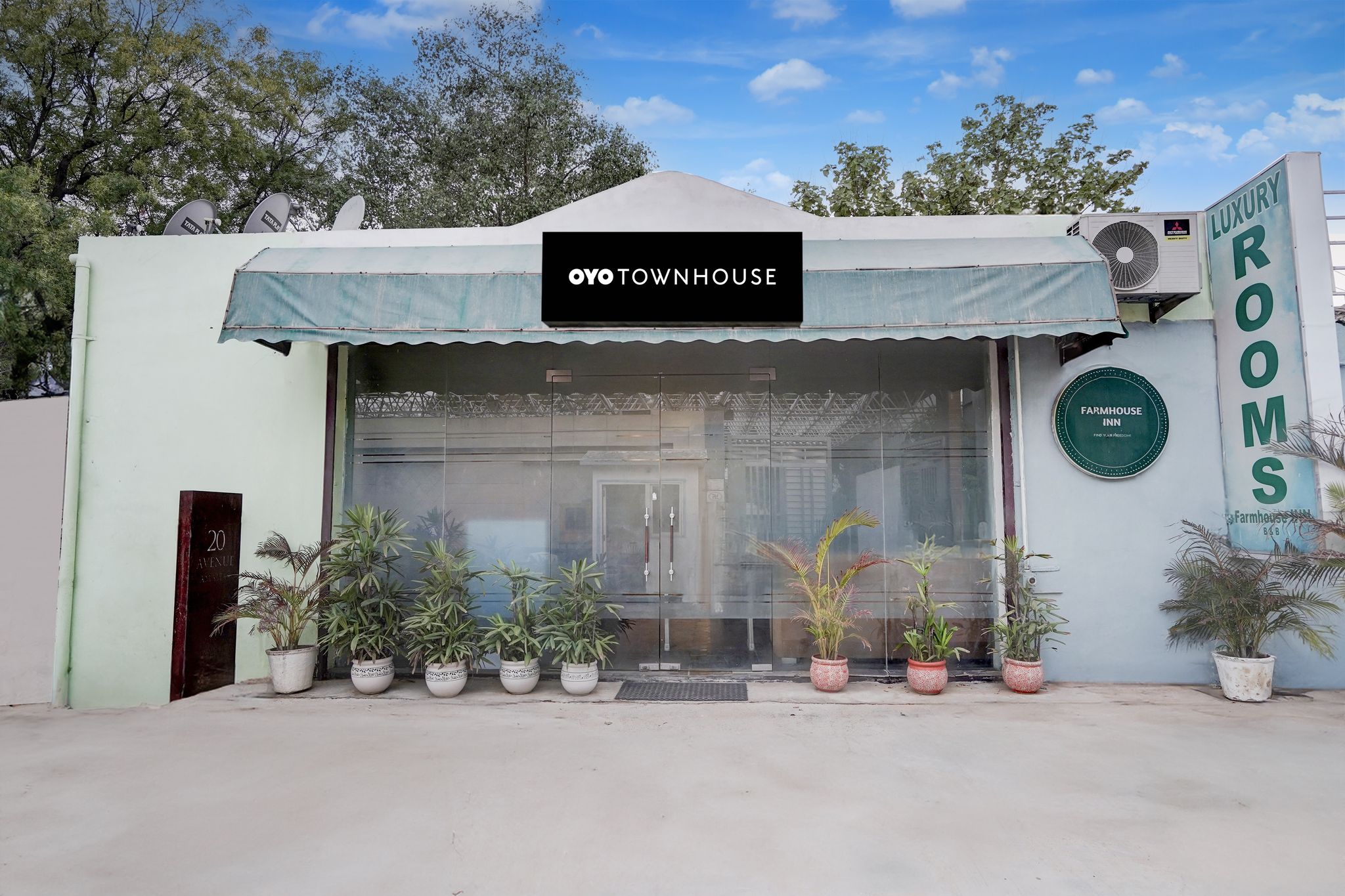 undefined Collection O NH-8 Mahipalpur 7
