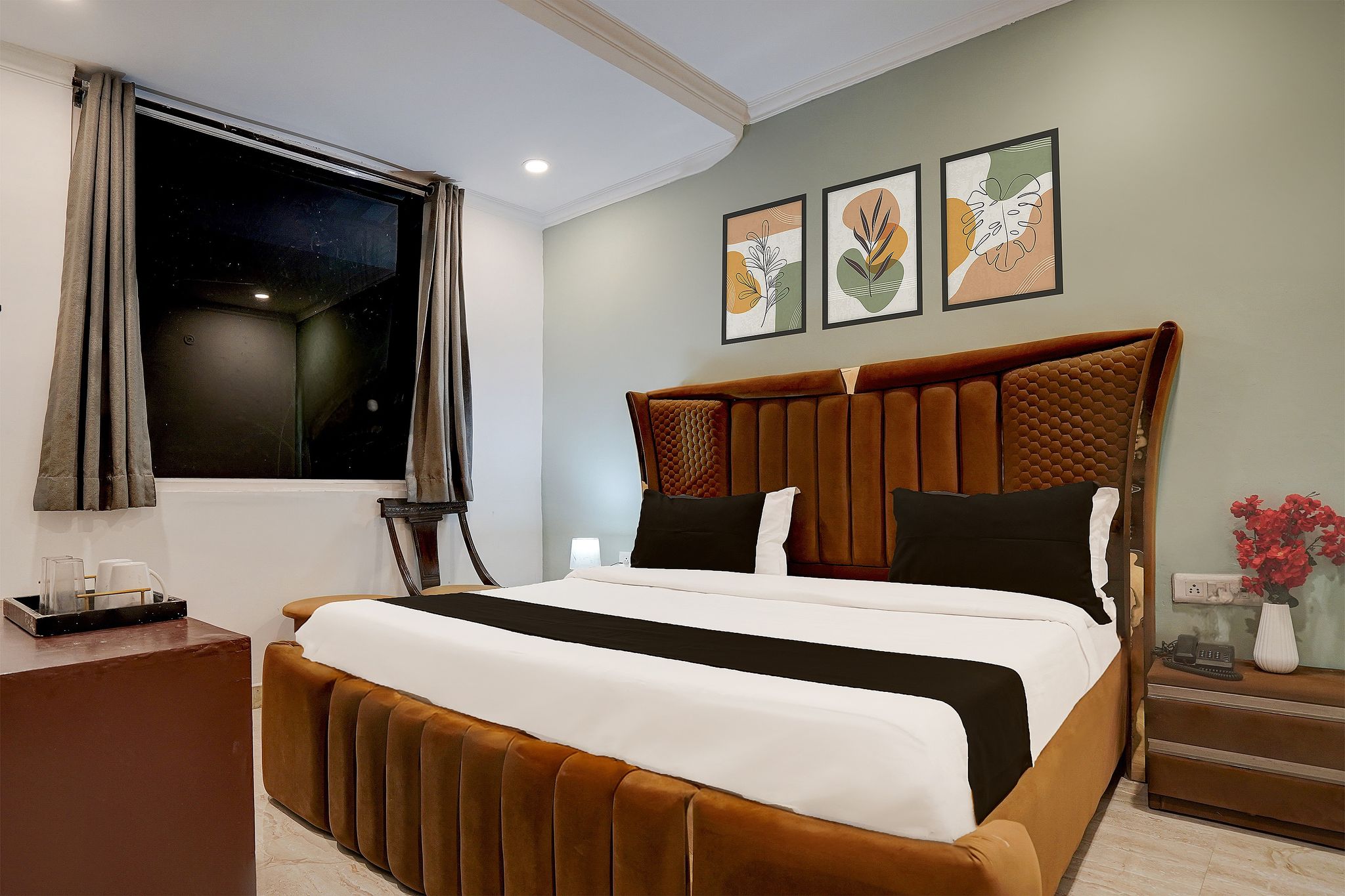 Collection O NH-8 Mahipalpur Classic 11