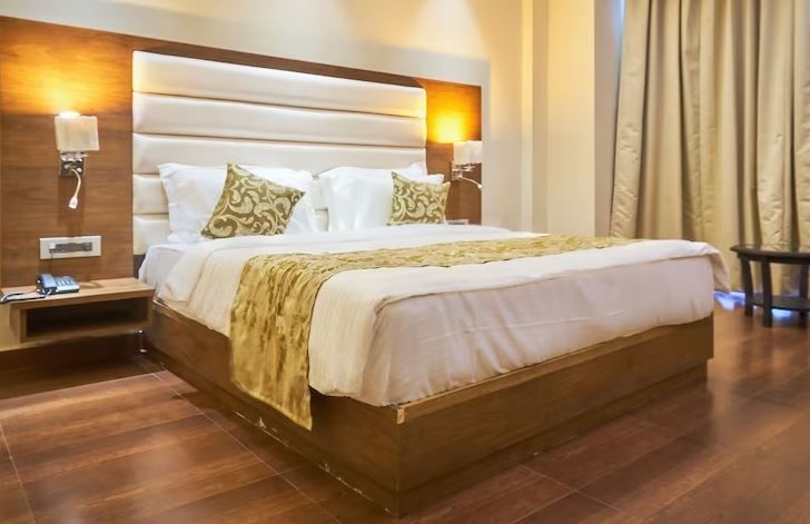 Executive Shrine Facing room