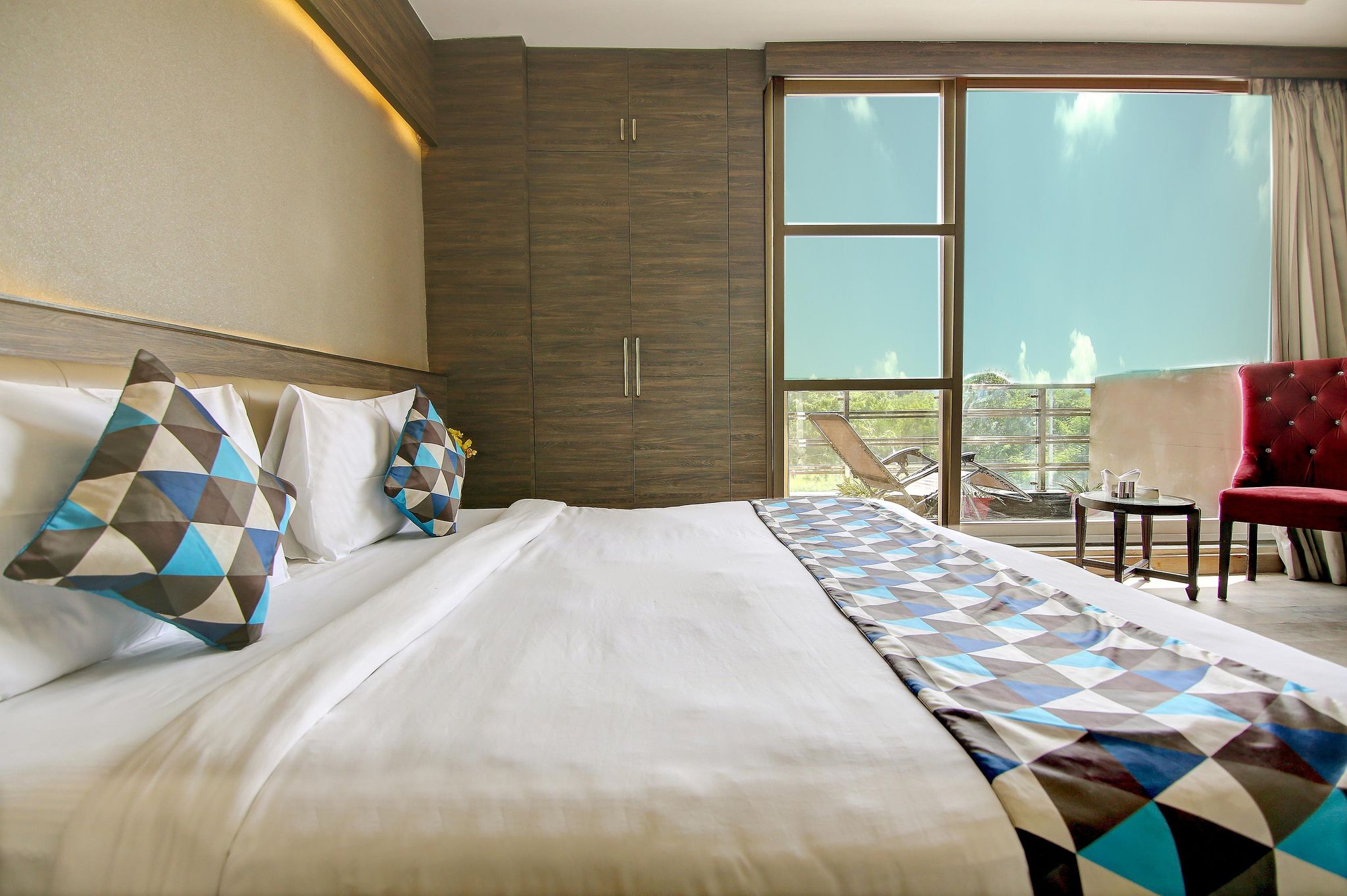 Super Deluxe Room