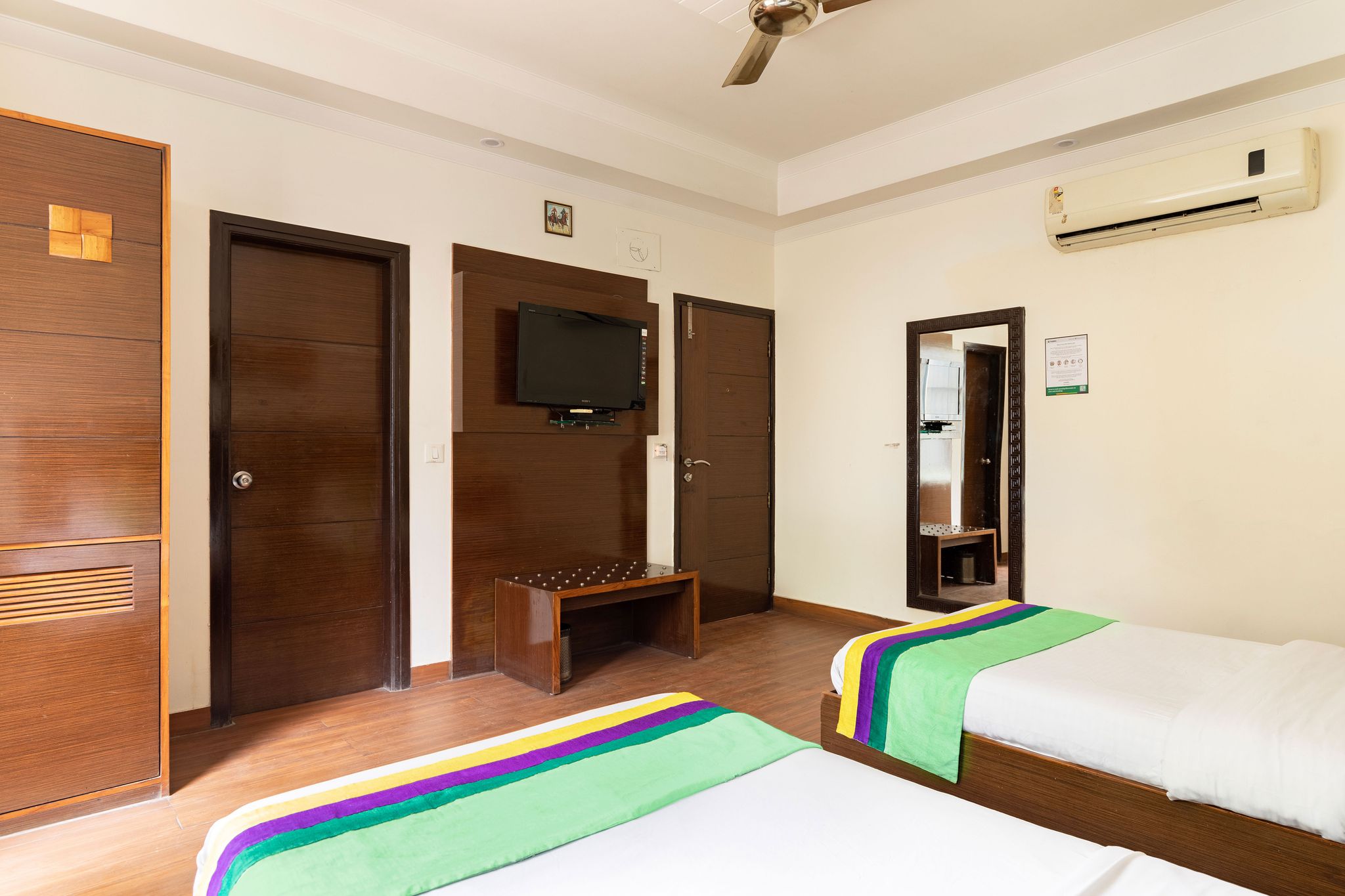 Treebo White Castle, Gurgaon Standard Double Room